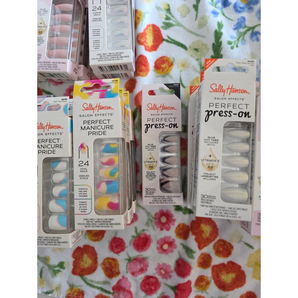 NIB lot of 12 sally hansen press on nails - Picture 4 of 10